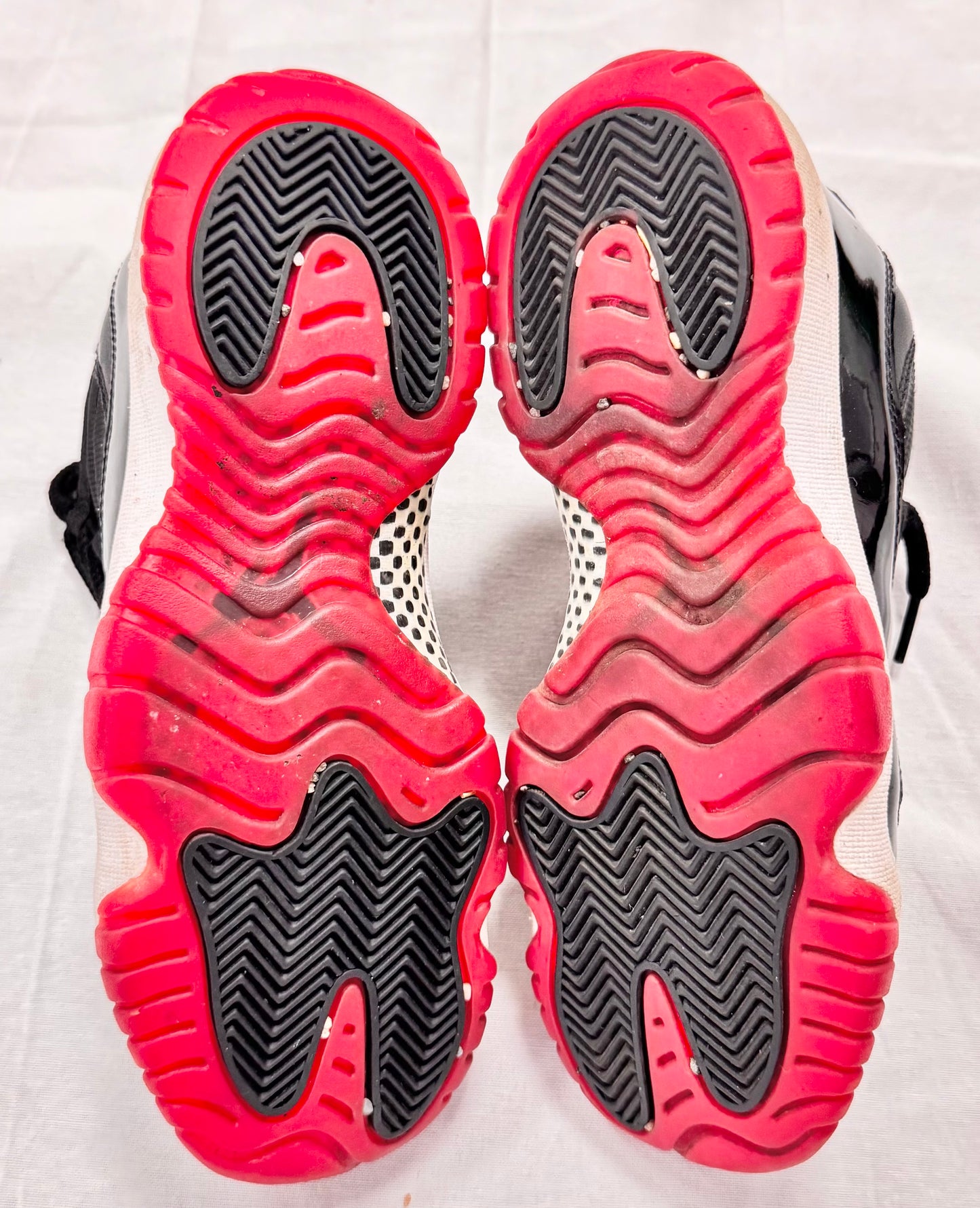 Jordan 11 Retro Playoffs Bred (2019) (GS) (Pre-Owned)