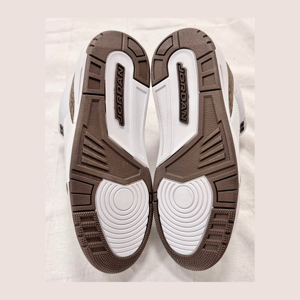 Jordan 3 Retro Mocha (2018 (No Box)