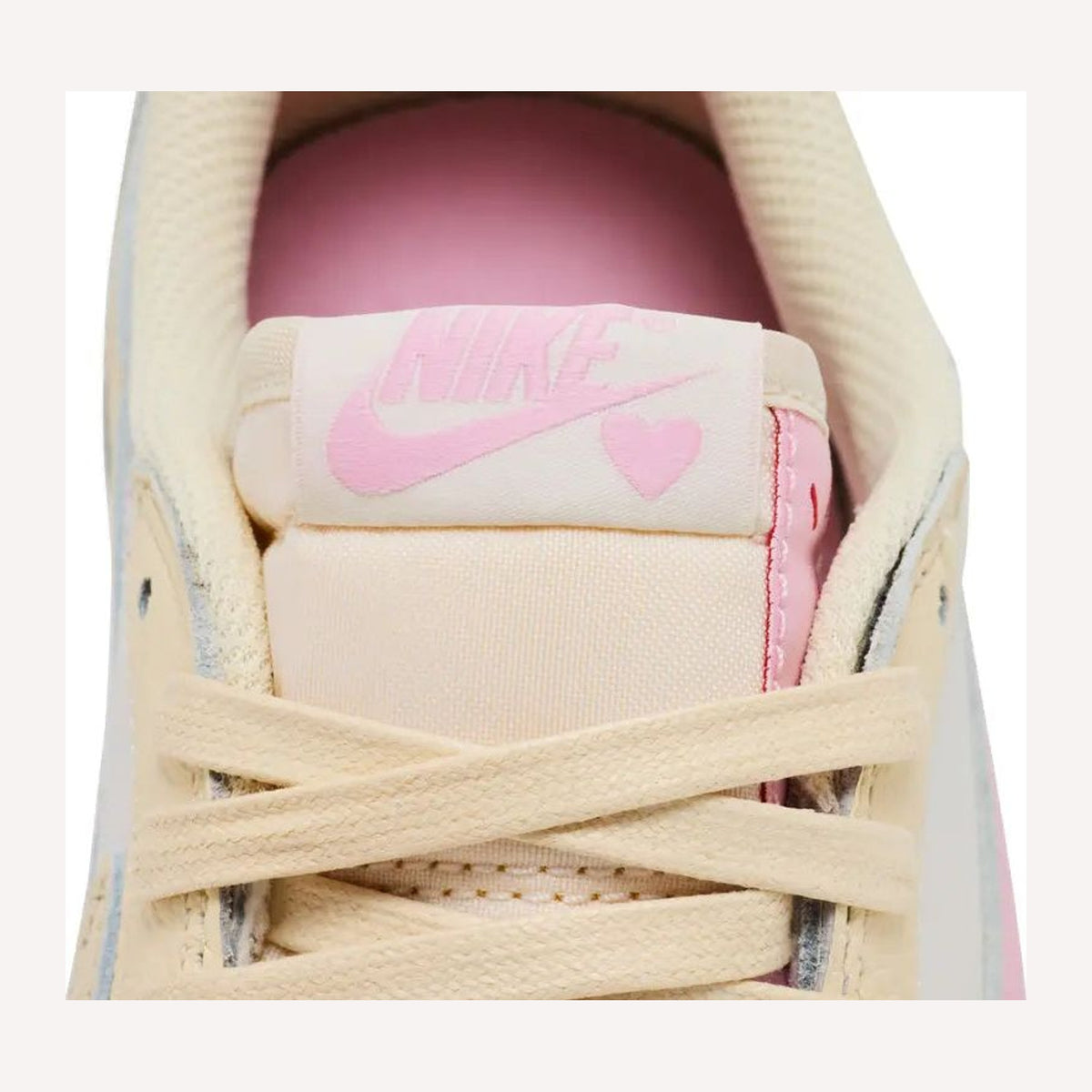 Jordan 1 Retro Low OG SP Travis Scott Shy Pink