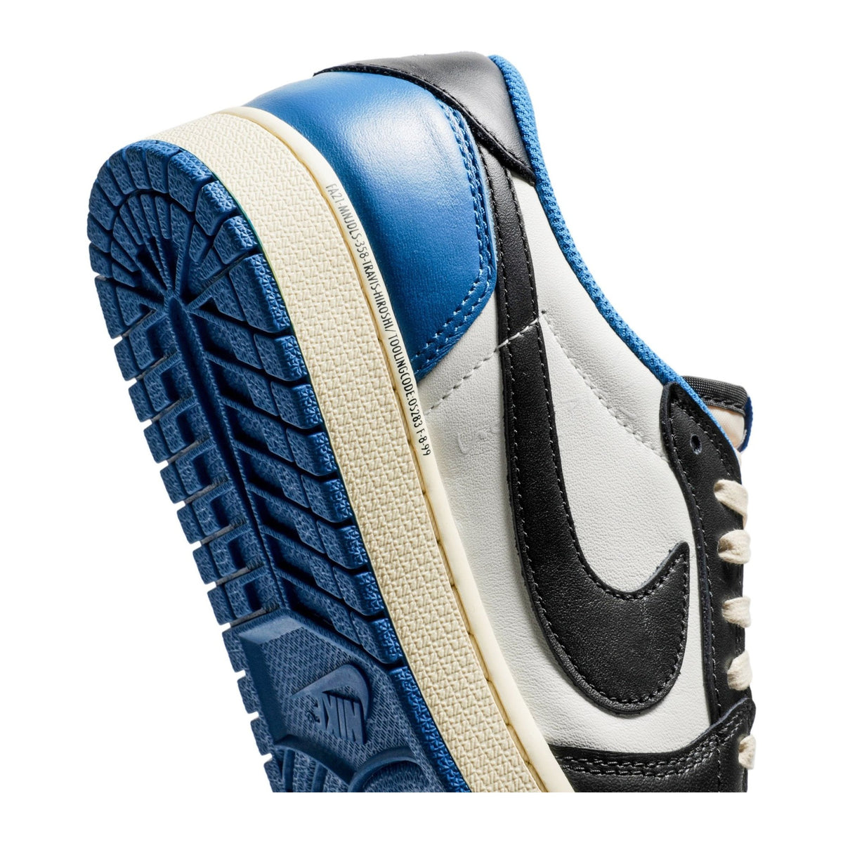 Jordan 1 Retro Low OG SP Fragment x Travis Scott