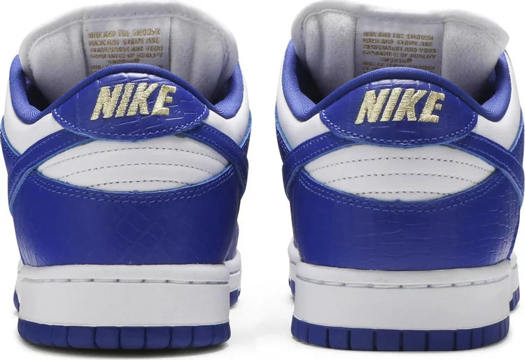 Nike SB Dunk Low Supreme Stars Hyper Royal (2021)