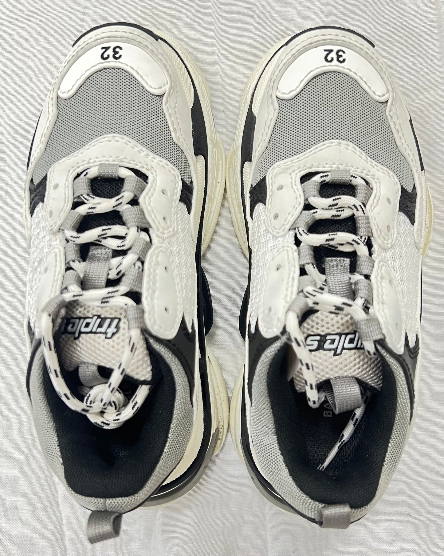 Balenciaga Triple S Grey White (Pre-Owned)