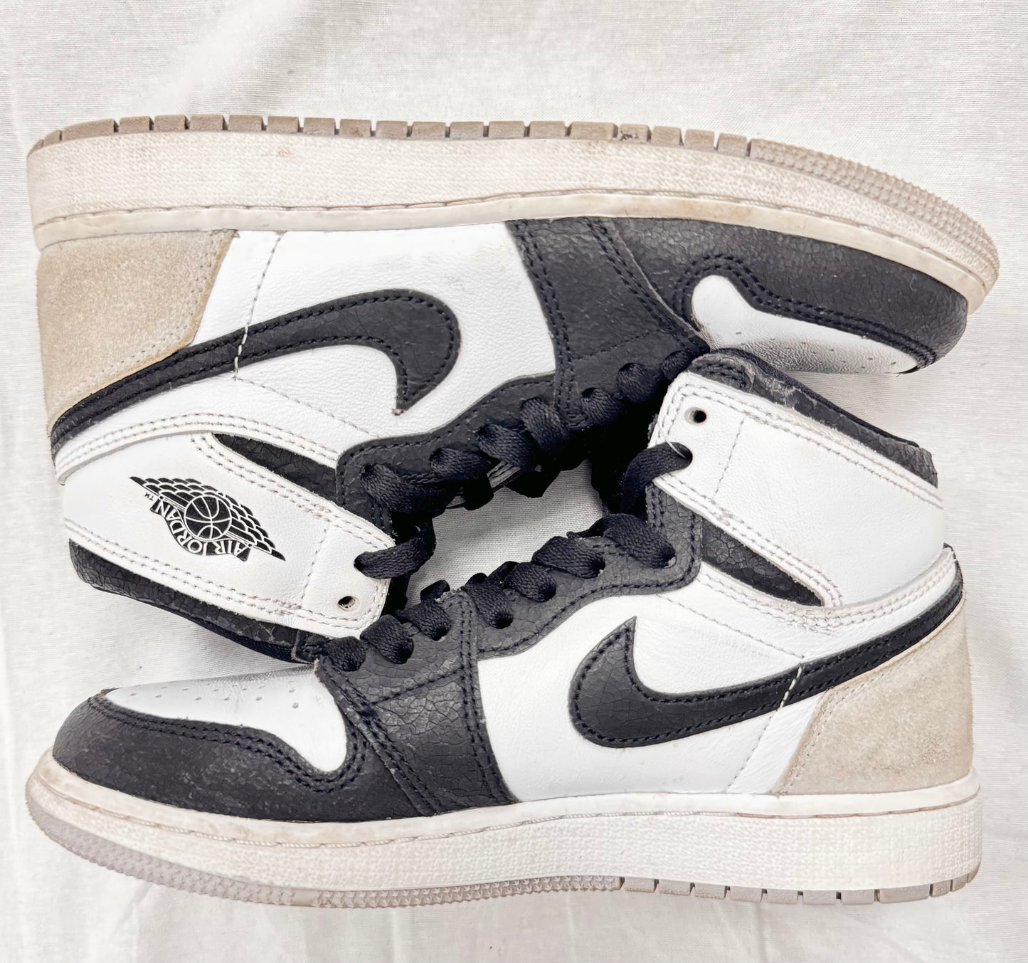 Jordan 1 Retro High OG Bleached Coral (GS) (Pre-Owned)