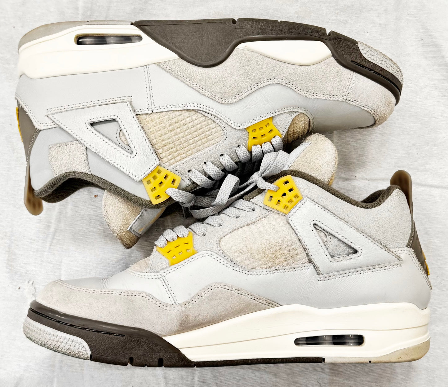Jordan 4 Retro SE Craft Photon Dust (Pre-Owned)