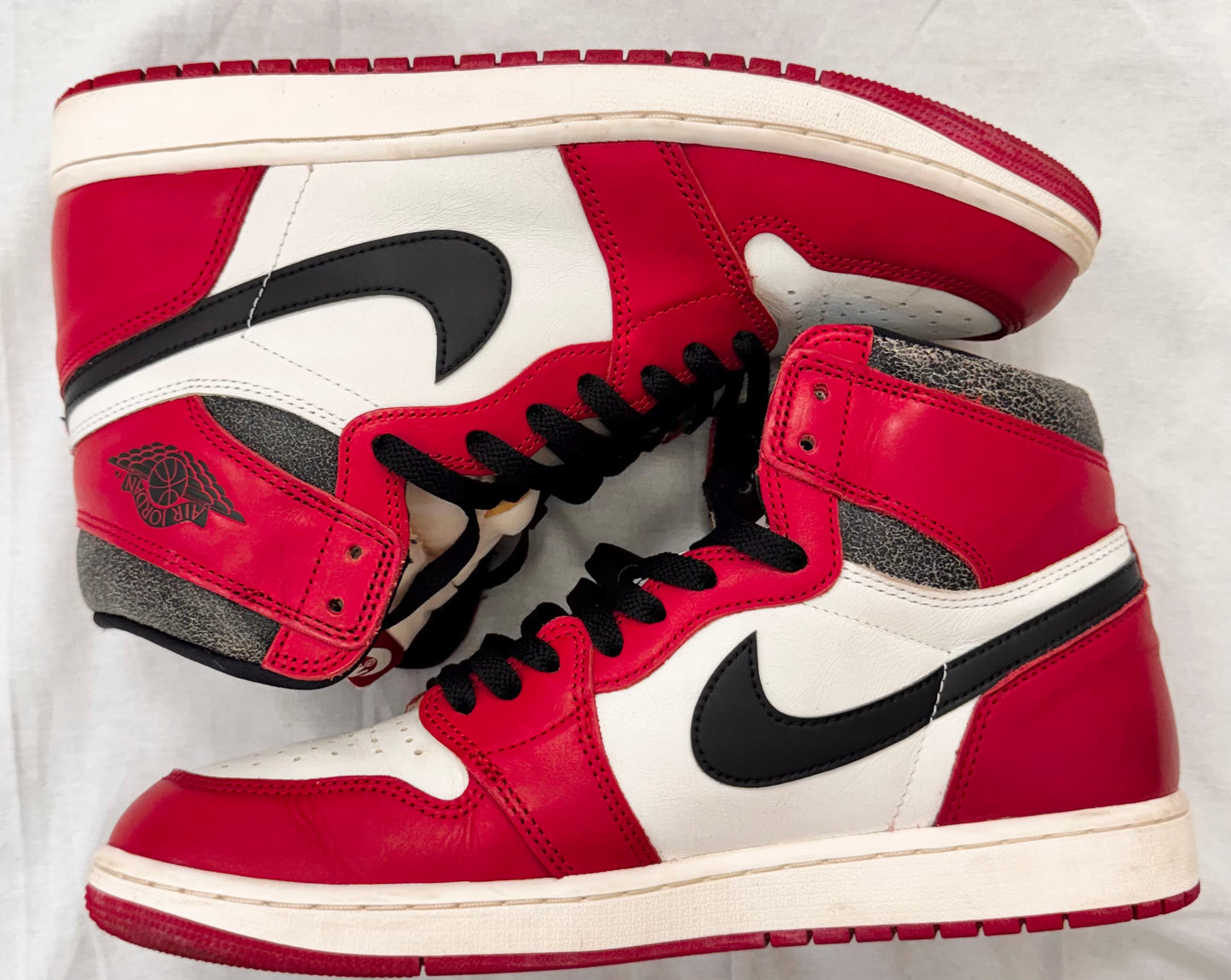 Jordan 1 Retro High OG Chicago Lost and Found (Pre-Owned)