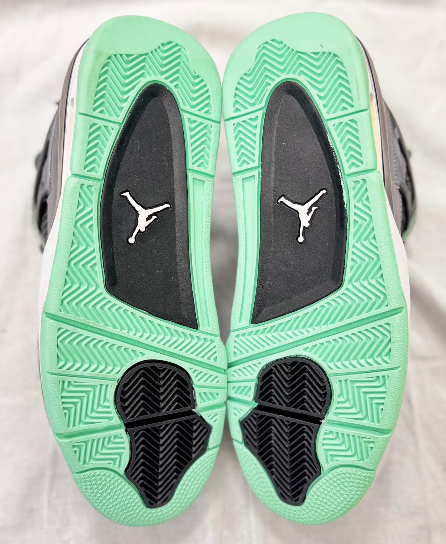 Jordan 4 Retro Green Glow (Flaw)