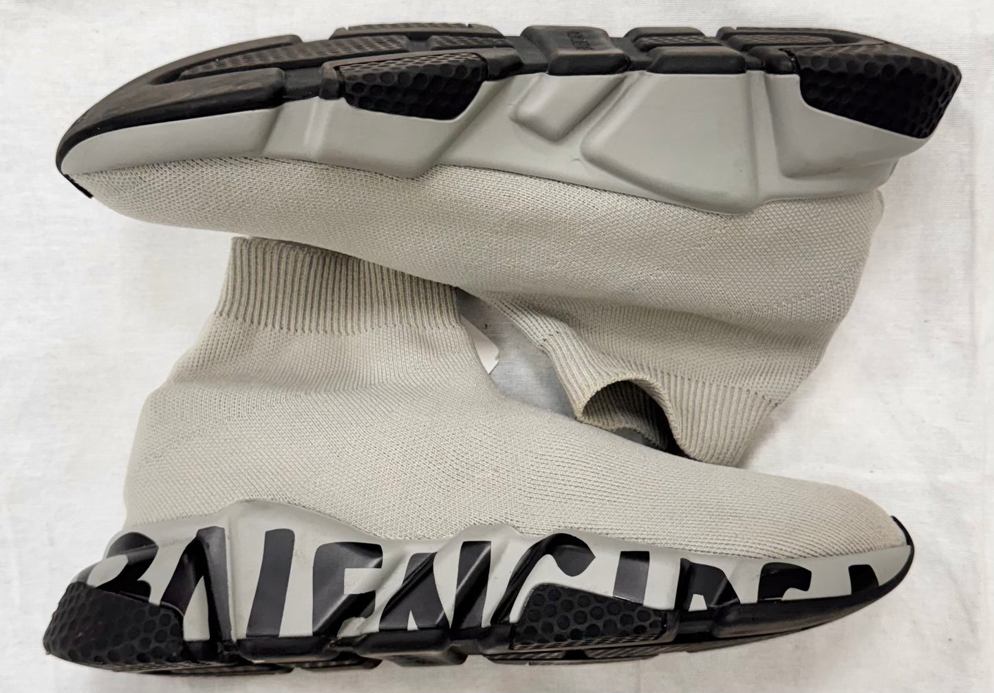 Balenciaga Speed Graffiti Gray Gray (Pre-Owned)