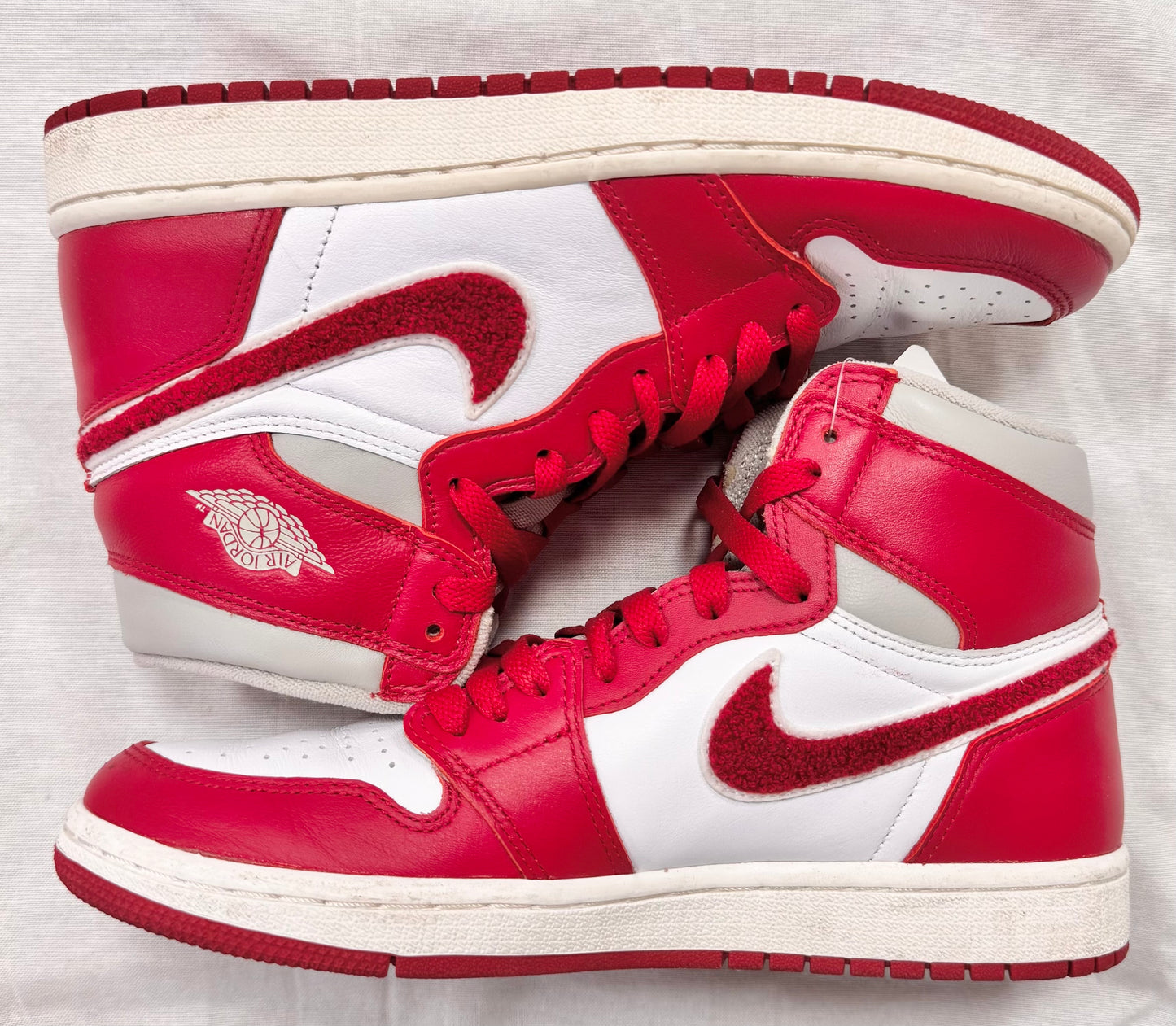 Jordan 1 Retro High OG Varsity Red (Women's) (Pre-Owned)
