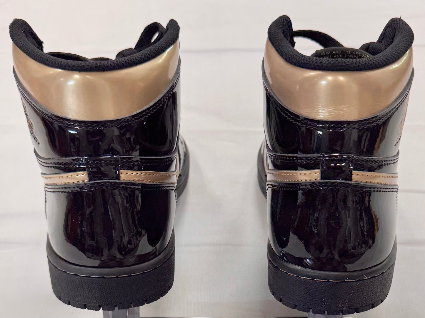 Jordan 1 Retro High Black Metallic Gold (2020 (Pre-Owned)