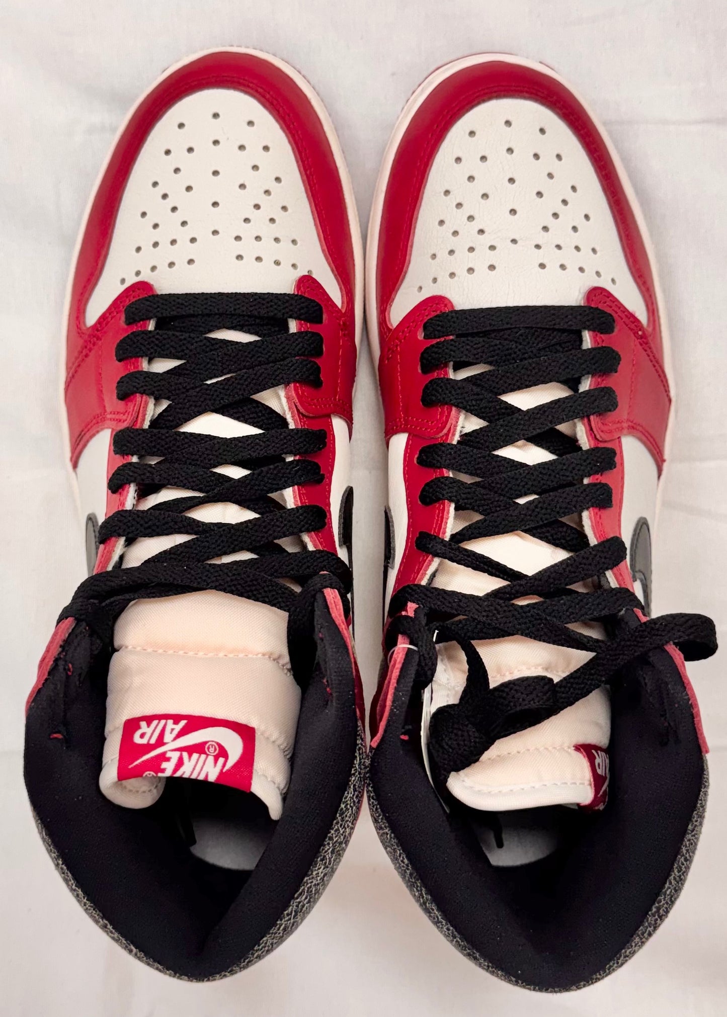 Jordan 1 Retro High OG Chicago Lost and Found (Pre-Owned)