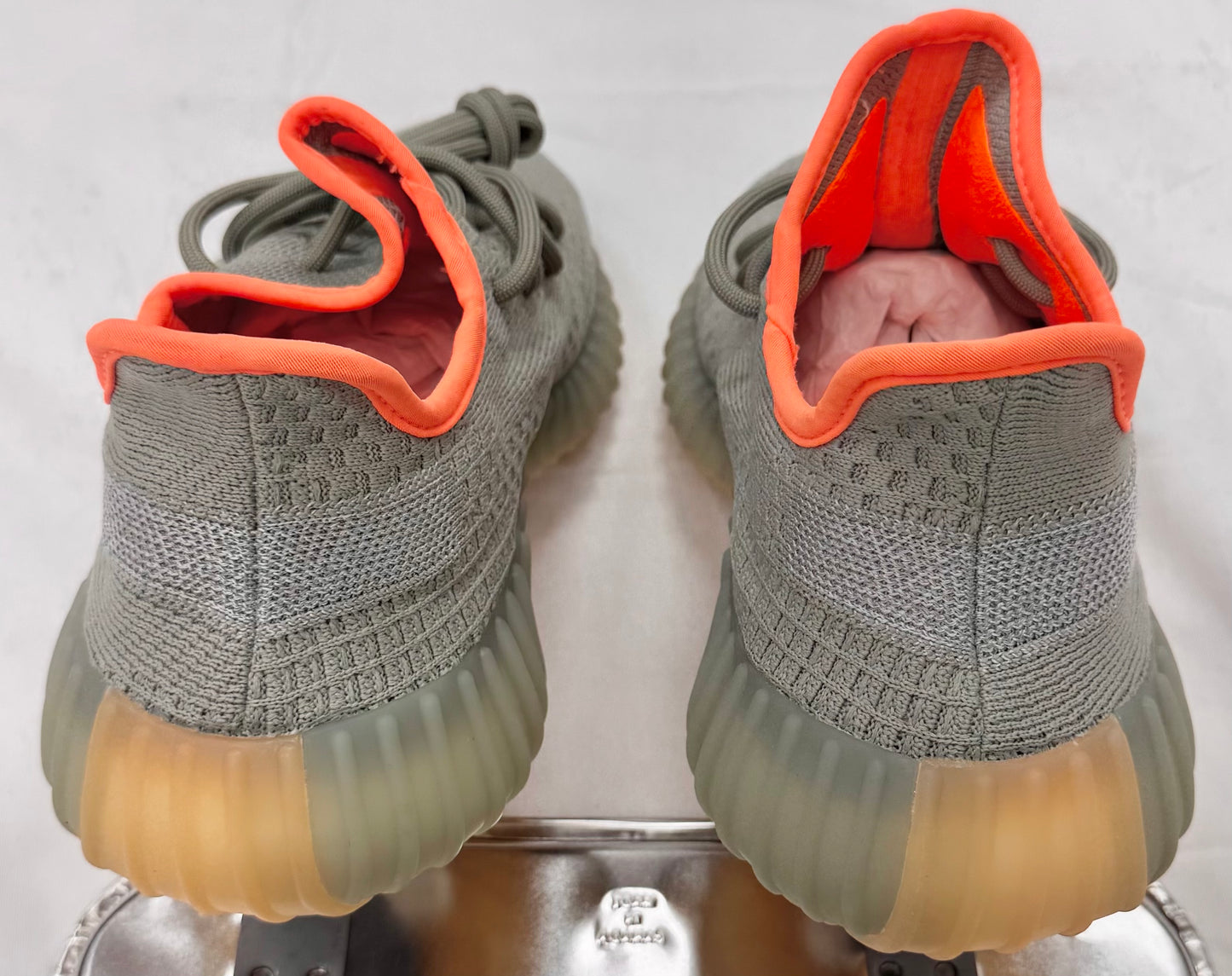adidas Yeezy Boost 350 V2 Desert Sage (Pre-Owned)