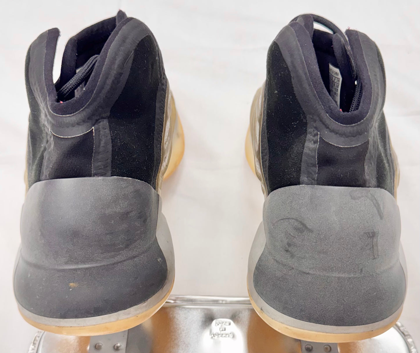 adidas Yeezy QNTM Barium (Pre-Owned)