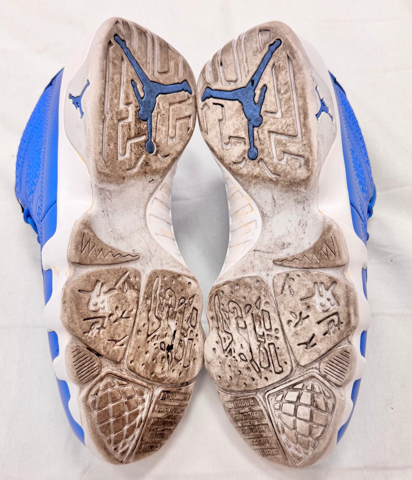 Jordan 9 Retro Low Pantone (Pre-Owned)