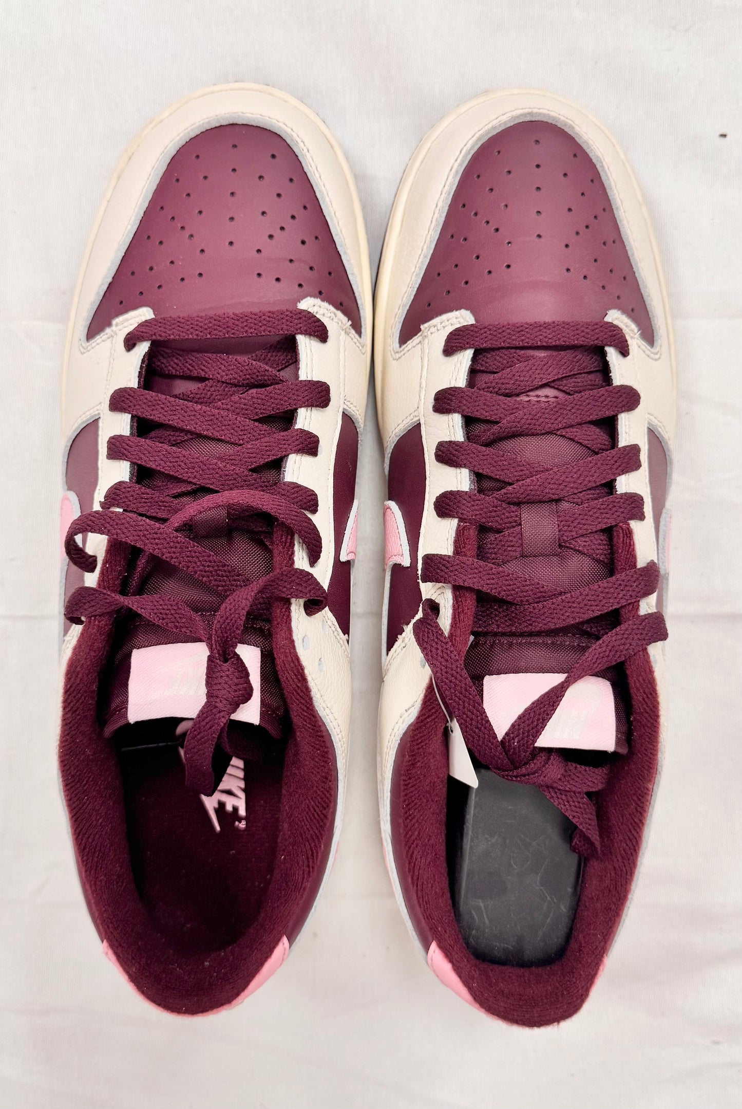 Nike Dunk Low Retro PRM Valentine's Day (2023) (Pre-Owned)