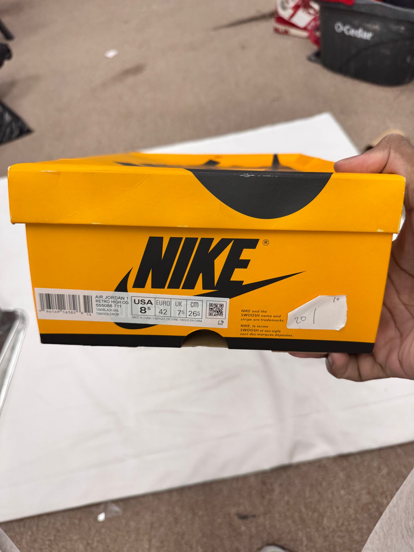 Jordan 1 Retro High OG Taxi (Pre-Owned)