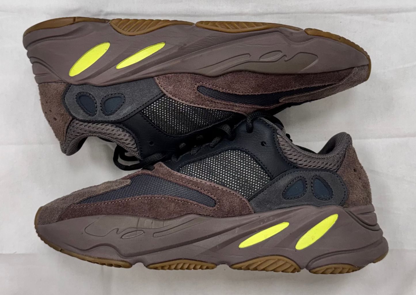 adidas Yeezy Boost 700 Mauve (Pre-Owned)