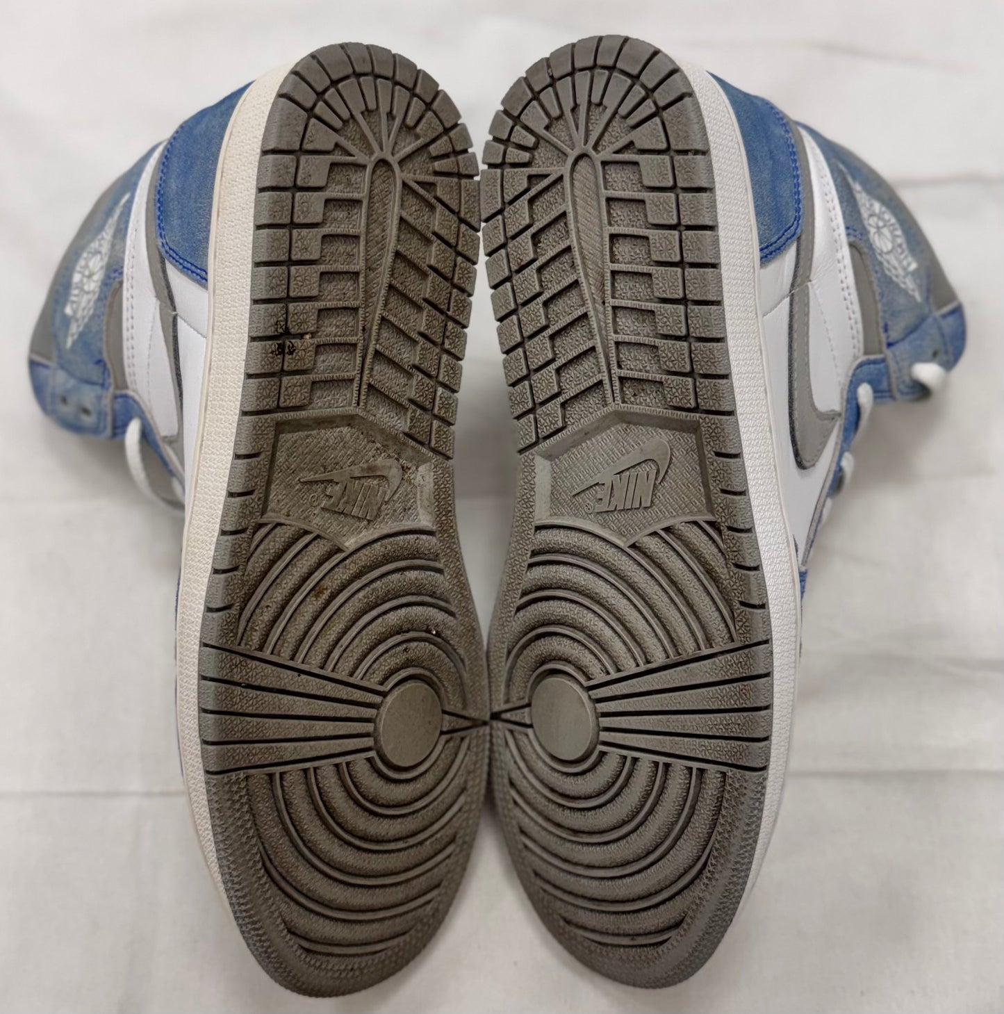 Jordan 1 Retro High Hyper Royal Smoke Grey (Pre-Owned)