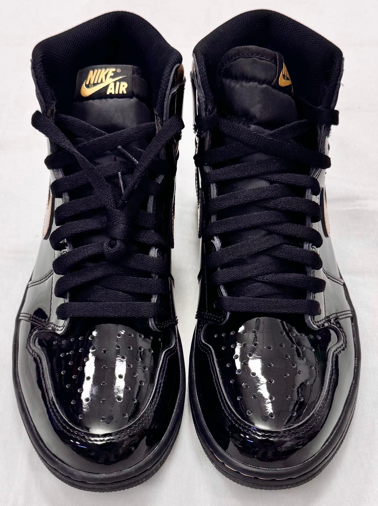 Jordan 1 Retro High Black Metallic Gold (2020) (Pre-Owned)