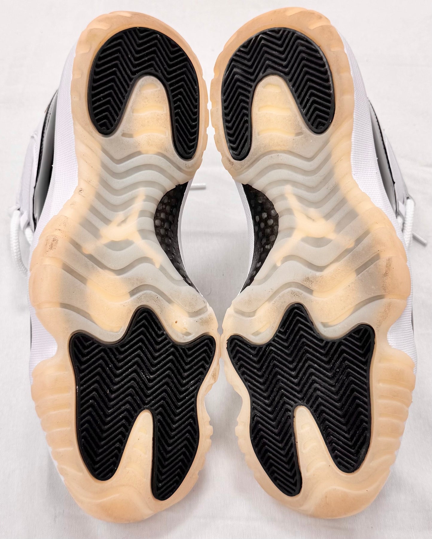 Jordan 11 Retro DMP Gratitude (2023) (Pre-Owned)