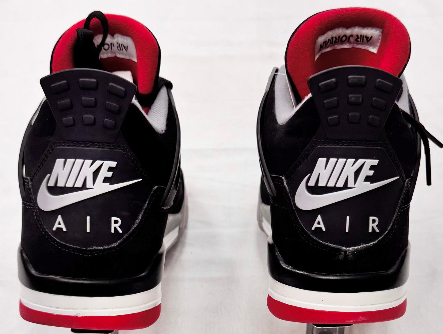 Jordan 4 Retro Bred (2019) (Pre-Owned)