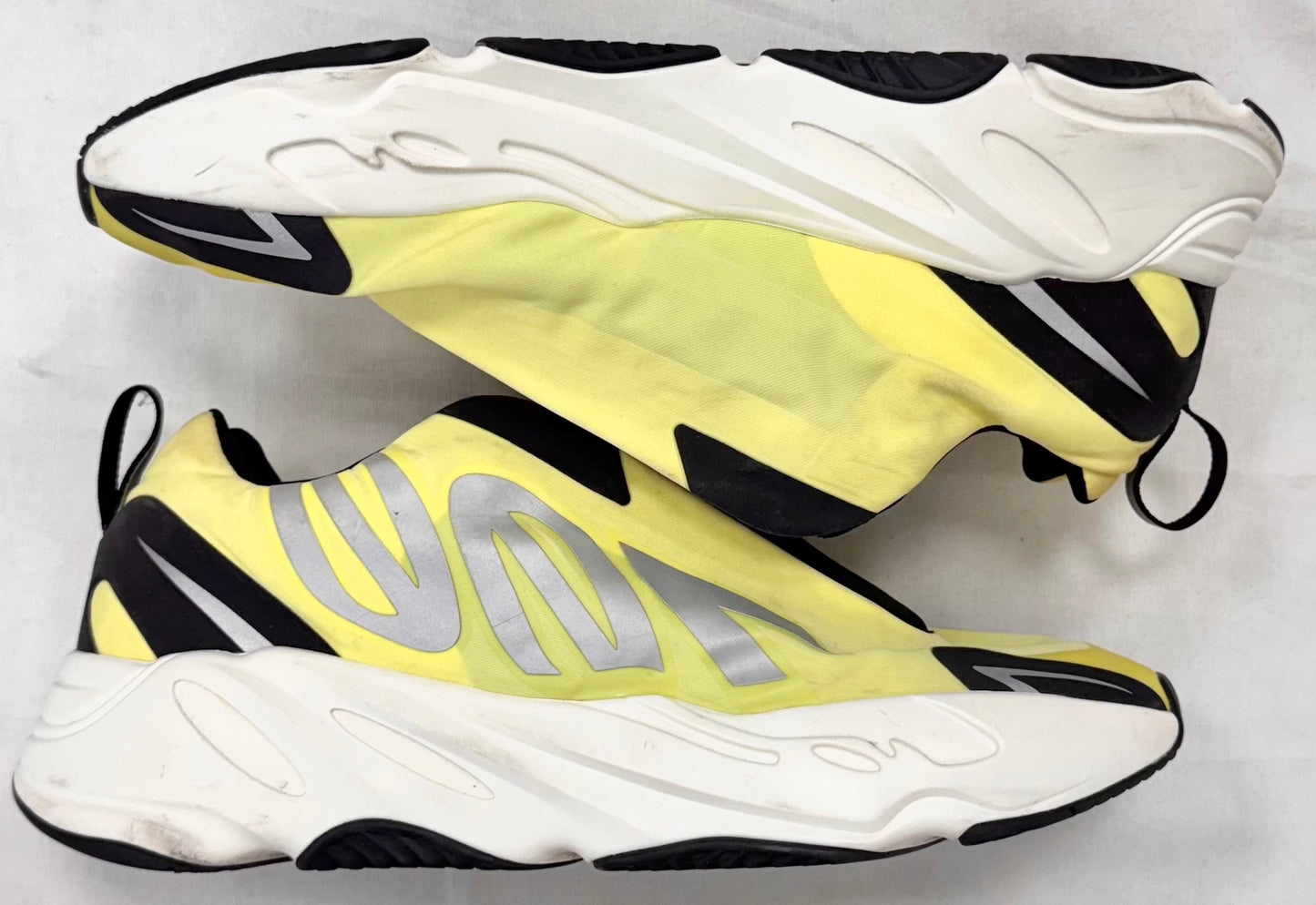 Adidas Yeezy Boost 700 MNVN Laceless Phosphor (Pre-Owned)