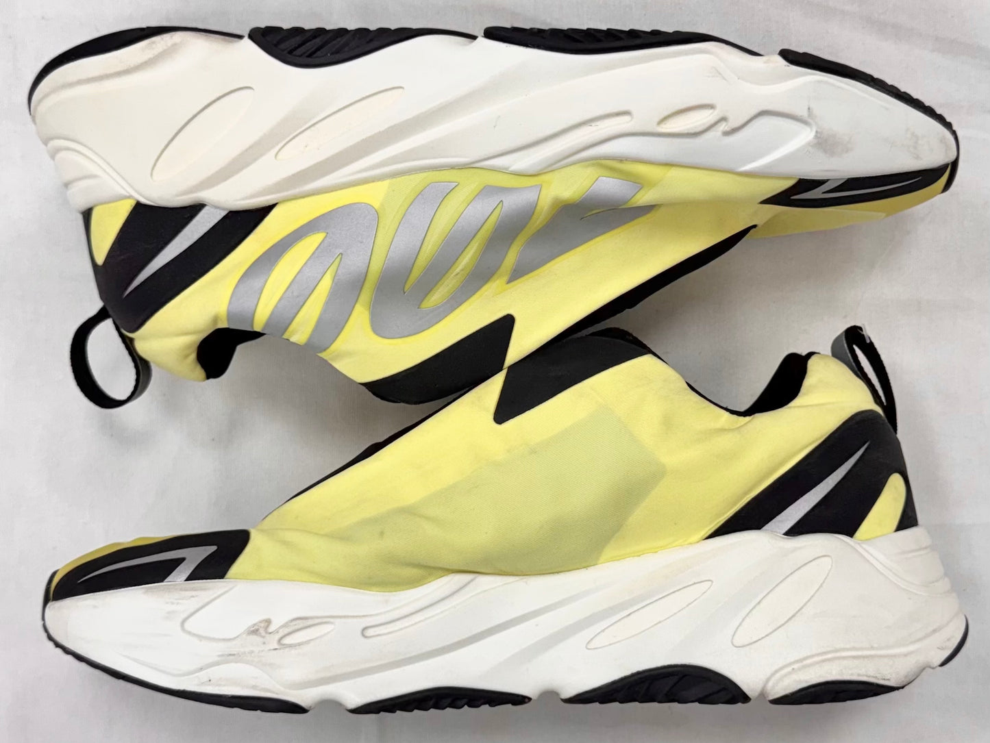 Adidas Yeezy Boost 700 MNVN Laceless Phosphor (Pre-Owned)