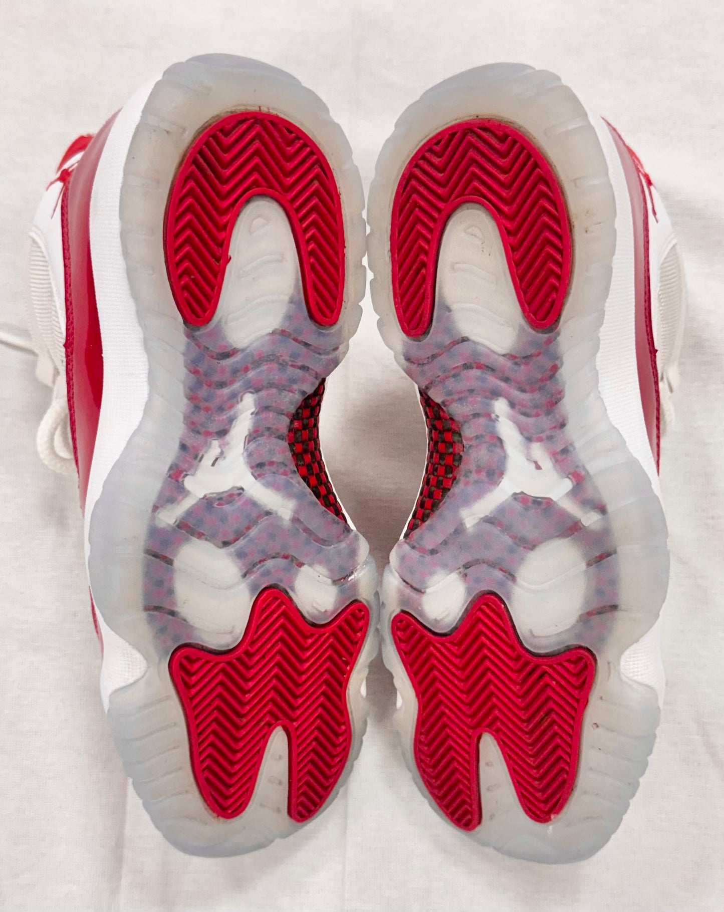 Jordan 11 Retro Cherry (2022) (GS) (Pre-Owned)