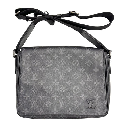 Louis Vuitton Monogram District PM CrossBody Bag (Pre-Owned)