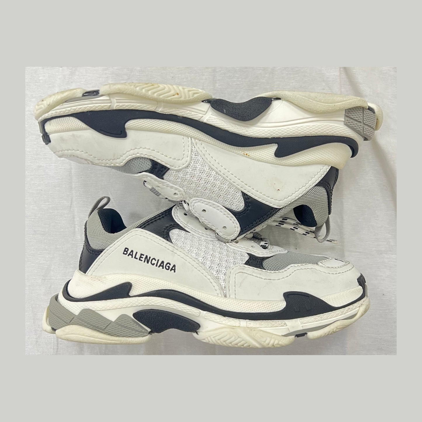 Balenciaga Triple S Grey White (Pre-Owned)