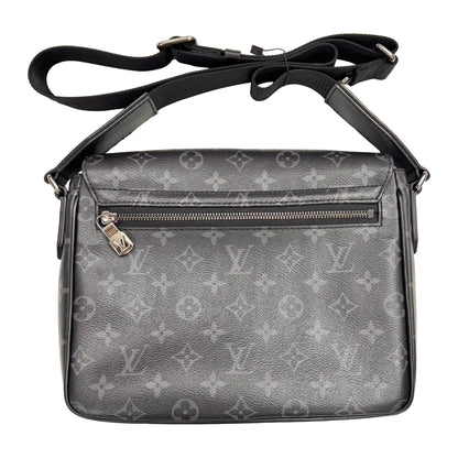 Louis Vuitton Monogram District PM CrossBody Bag (Pre-Owned)