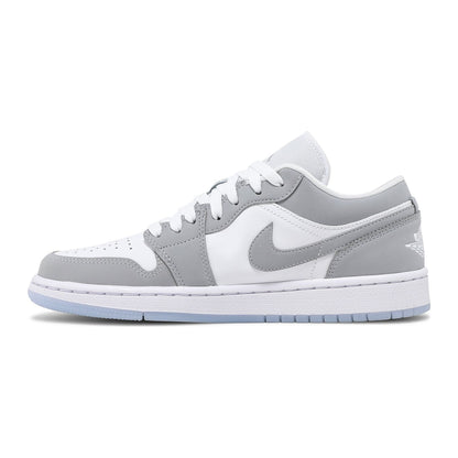 Jordan 1 Low Wolf Grey (Mujer)