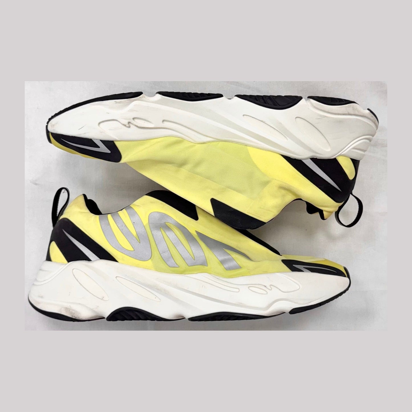 Adidas Yeezy Boost 700 MNVN Laceless Phosphor (Pre-Owned)