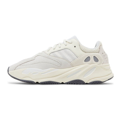 adidas Yeezy Boost 700 Analógicas (2019/2023)