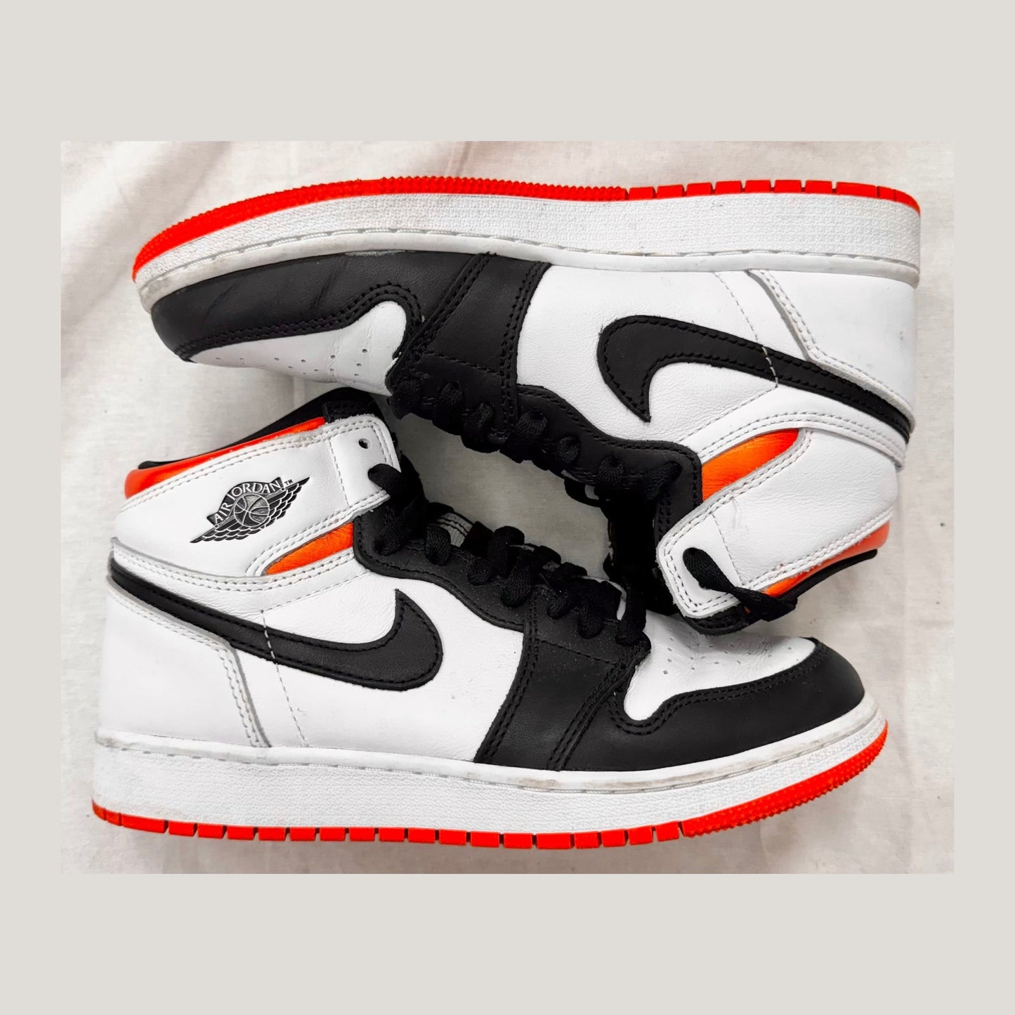 Jordan 1 High OG Electro Orange (GS) (Pre-Owned)
