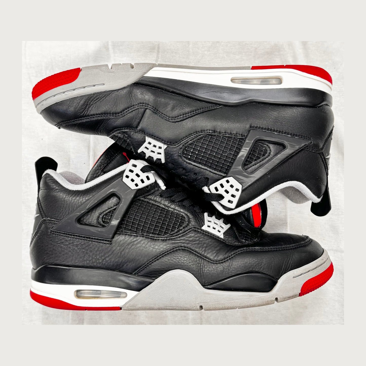 Jordan 4 Retro Bred Reimagined (Pre-Owned)