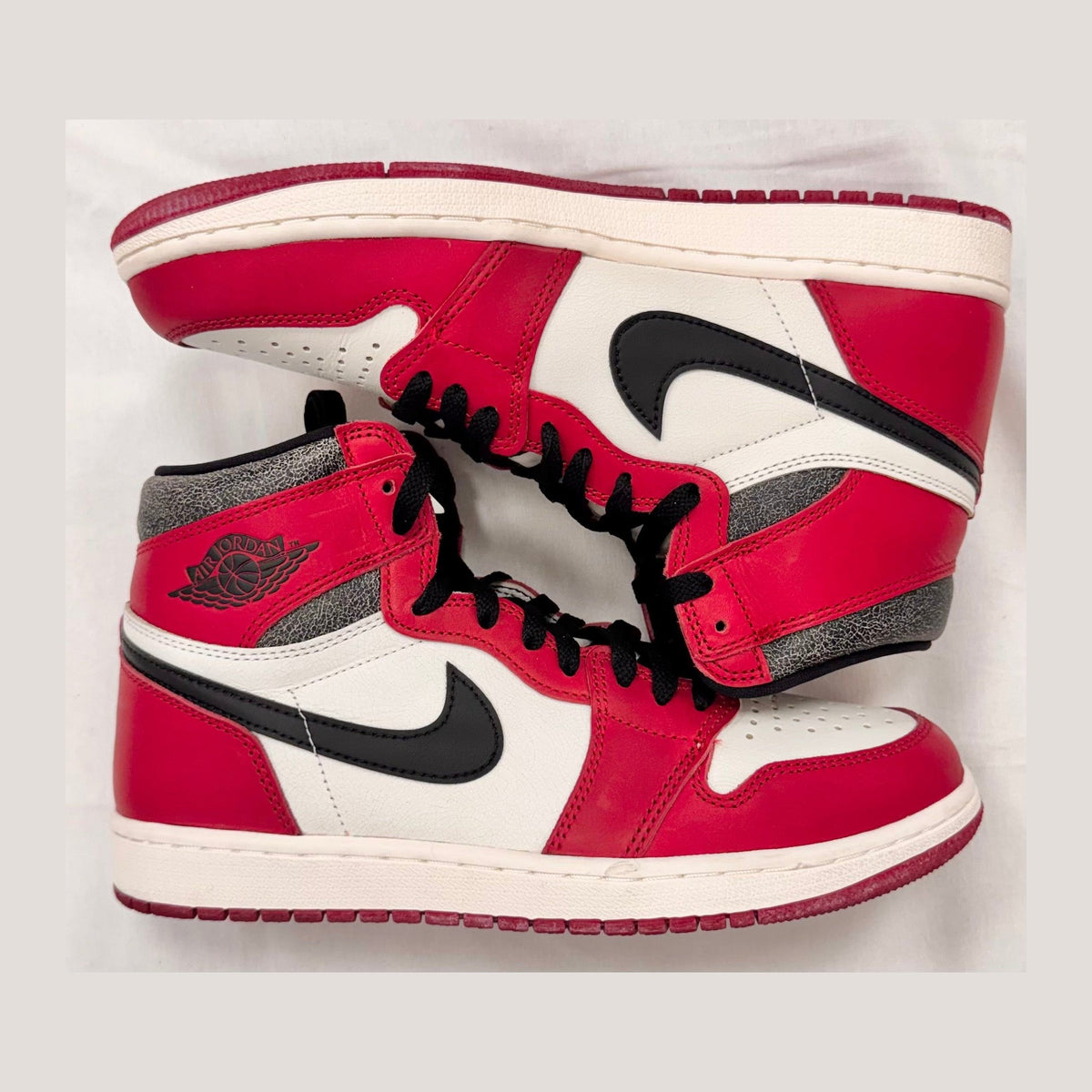 Jordan 1 Retro High OG Chicago Lost and Found (Pre-Owned)