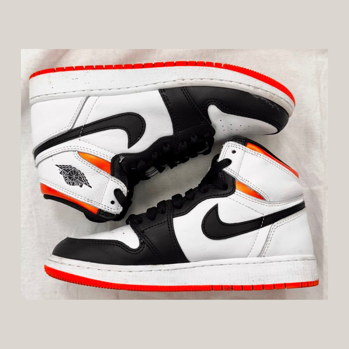 Jordan 1 High OG Electro Orange (GS) (Pre-Owned)