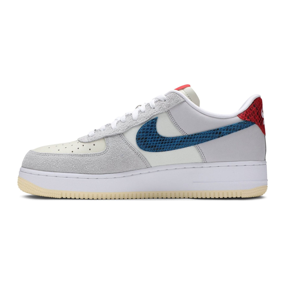 Nike Air Force 1 Low SP Undefeated 5 On It Dunk vs. AF1