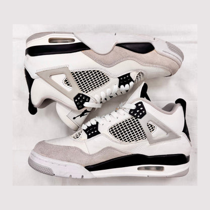 Jordan 4 Retro Military Black (Pre-Owned)