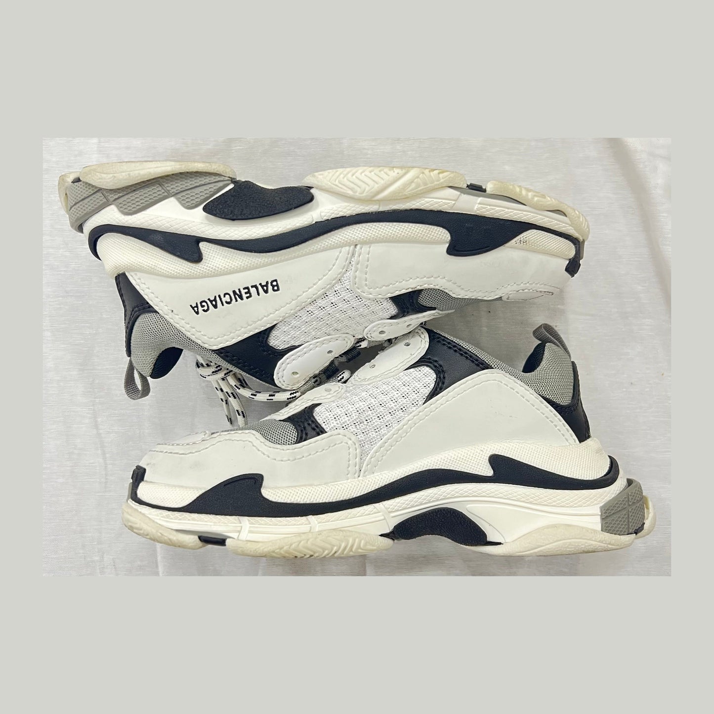 Balenciaga Triple S Grey White (Pre-Owned)