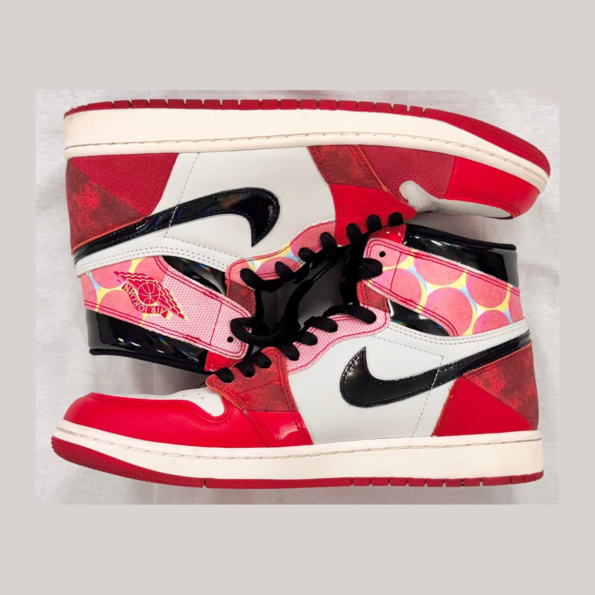 Jordan 1 Retro High OG Spider-Man Across the Spider-Verse (Pre-Owned)