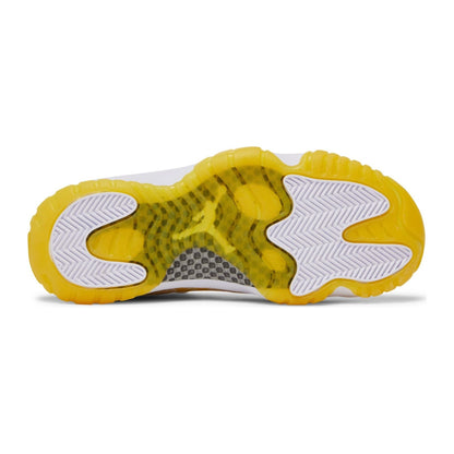 Jordan 11 Retro Low Yellow Snakeskin (Mujer)