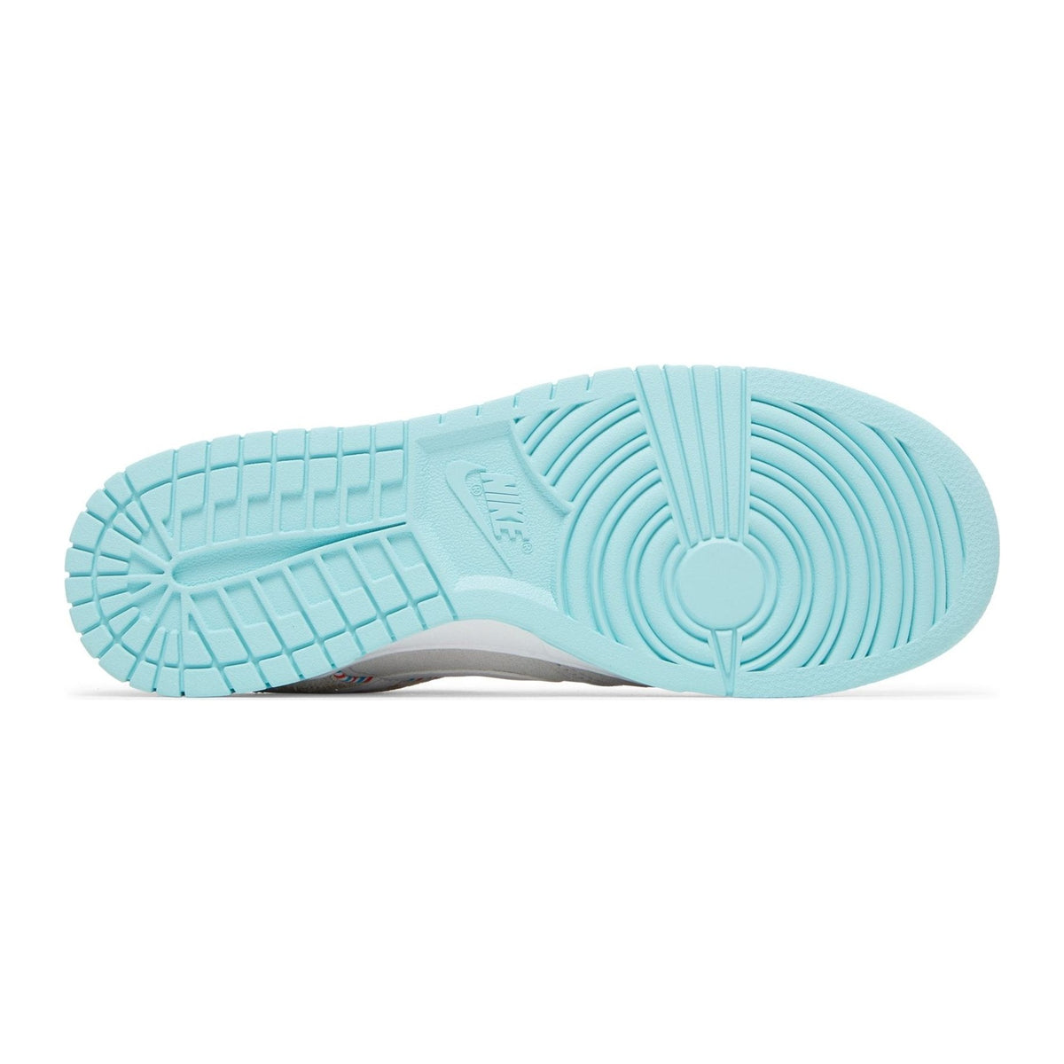 Nike Dunk Low SE Barber Shop Gris