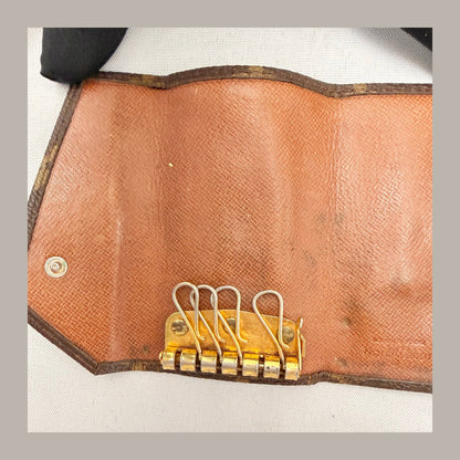 Louis Vuitton Vintage Monogram 6 Key Holder Case (Pre-owned)