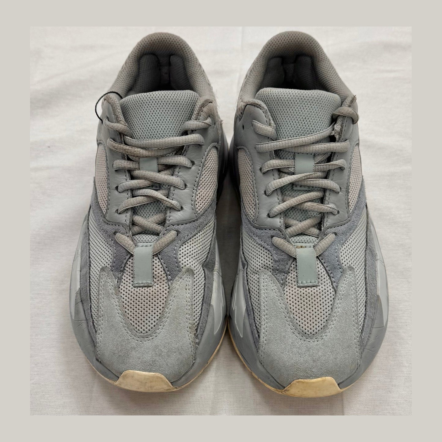 adidas Yeezy Boost 700 Inertia (Pre-Owned)