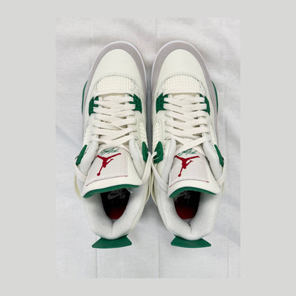 Jordan 4 Retro SB Pine Green (Pre-Owned)