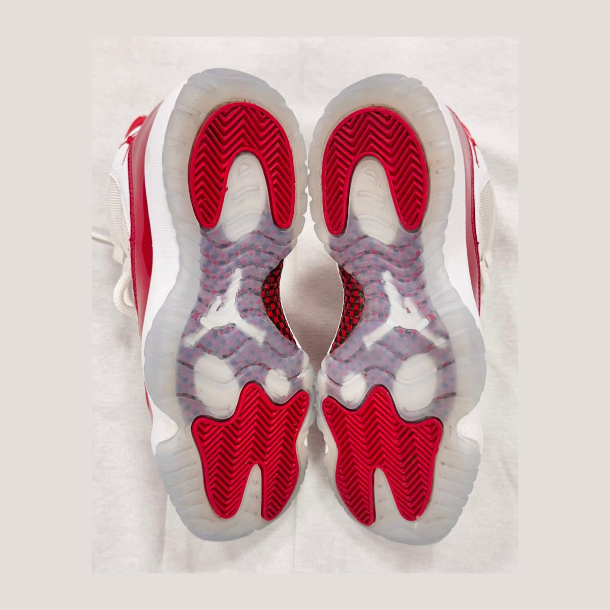 Jordan 11 Retro Cherry (2022) (GS) (Pre-Owned)
