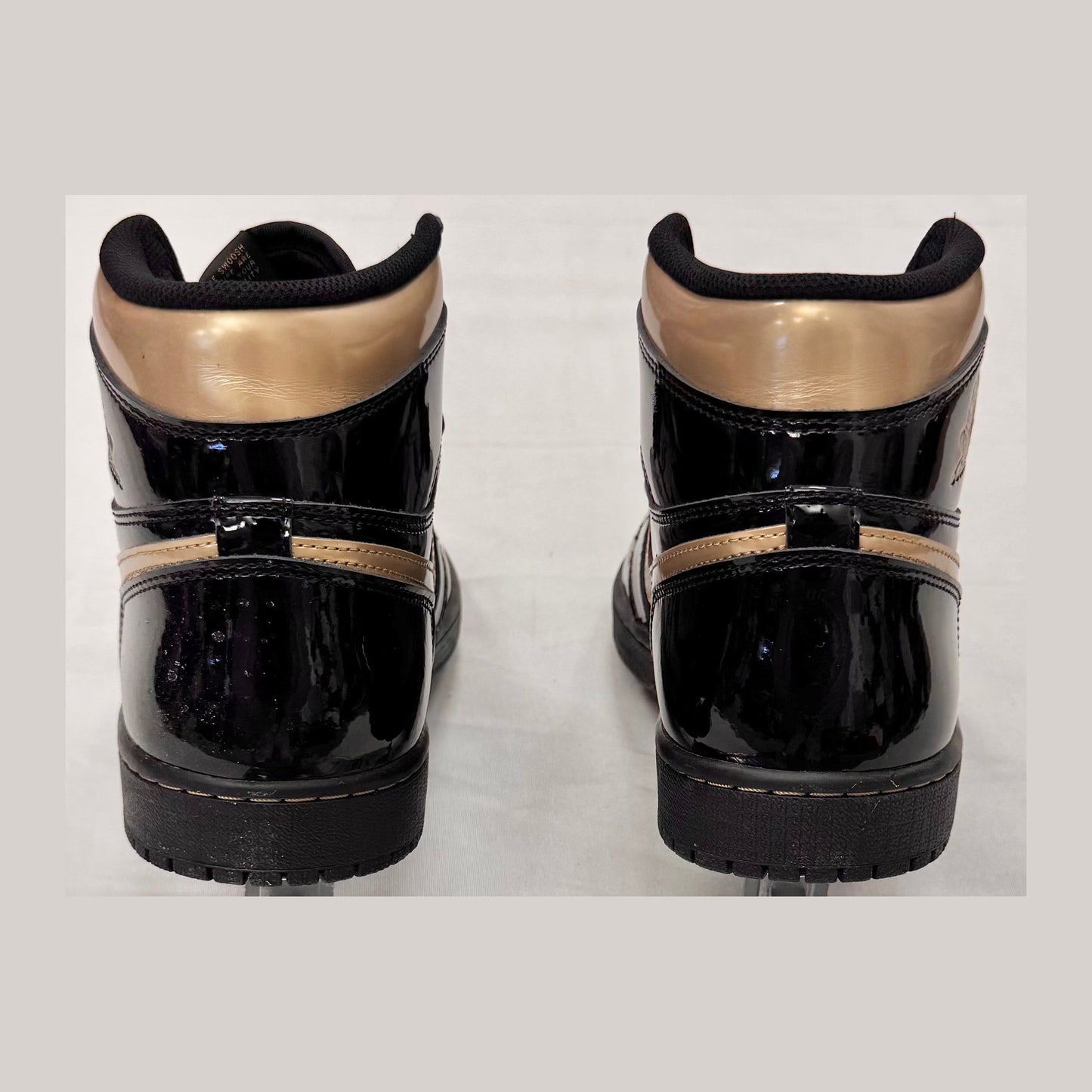 Jordan 1 Retro High Black Metallic Gold (2020) (Pre-Owned)
