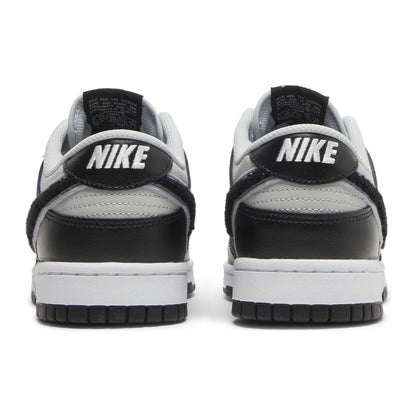 Nike Dunk Low Chenille Swoosh Negro Gris