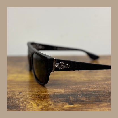 Gafas de sol Jacktastic con forma de corazón cromado en negro